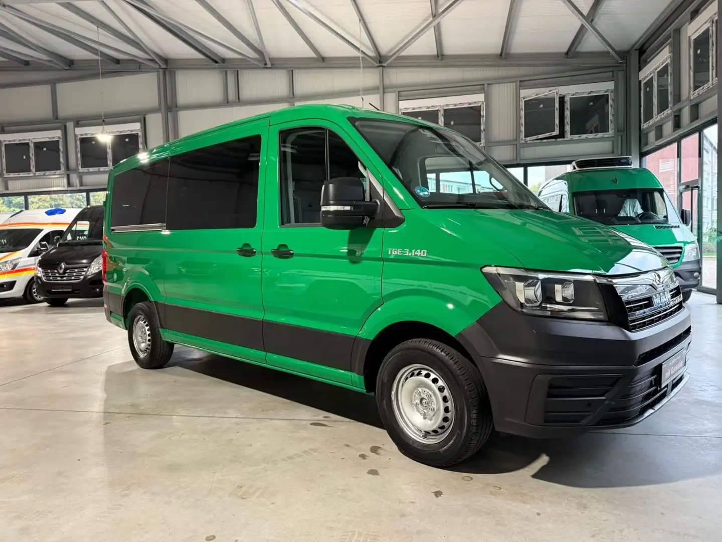 MAN TGE *ROLLSTUHLGERECHT*L2/H1*AUTOMATIK*KLIMA*PDC Grün - 2