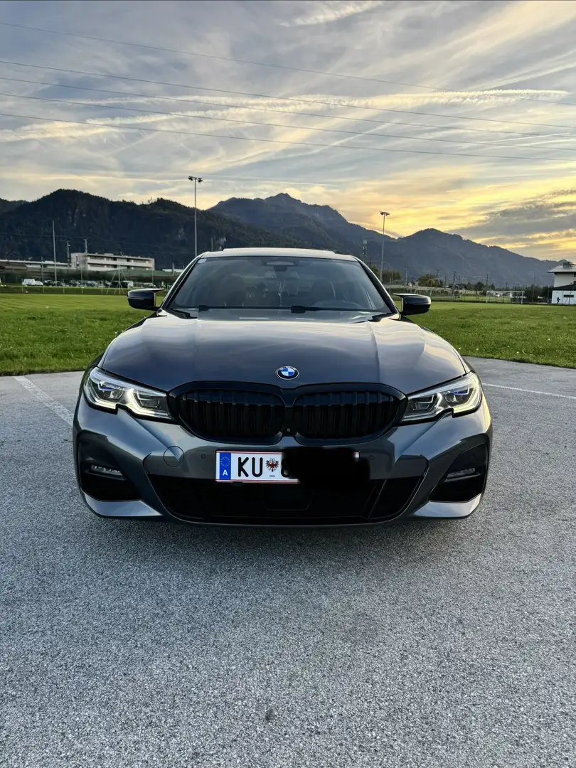 BMW 320 320d xDrive M Sport Grau - 2