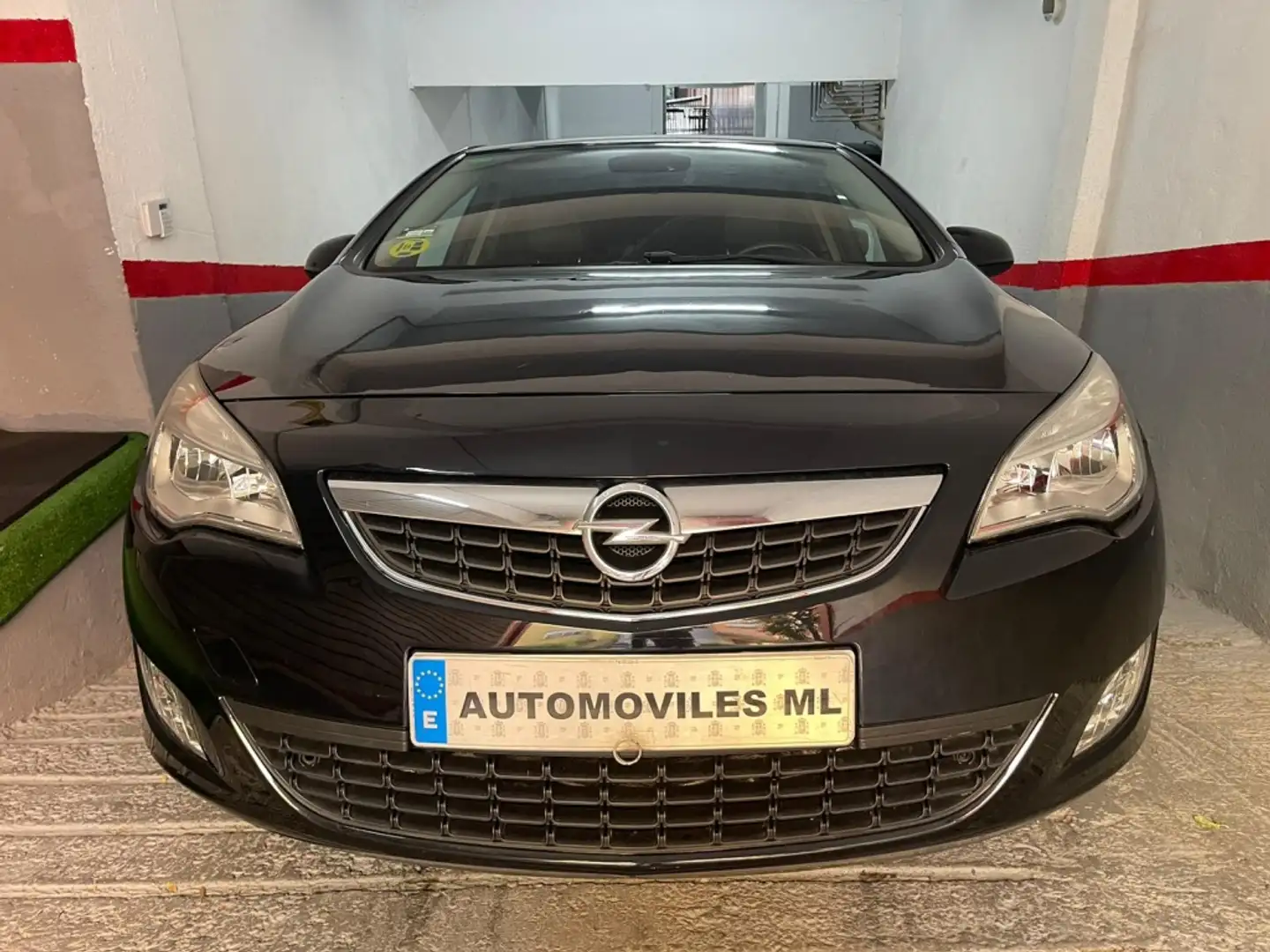 Opel Astra 1.7CDTI Cosmo Nero - 2