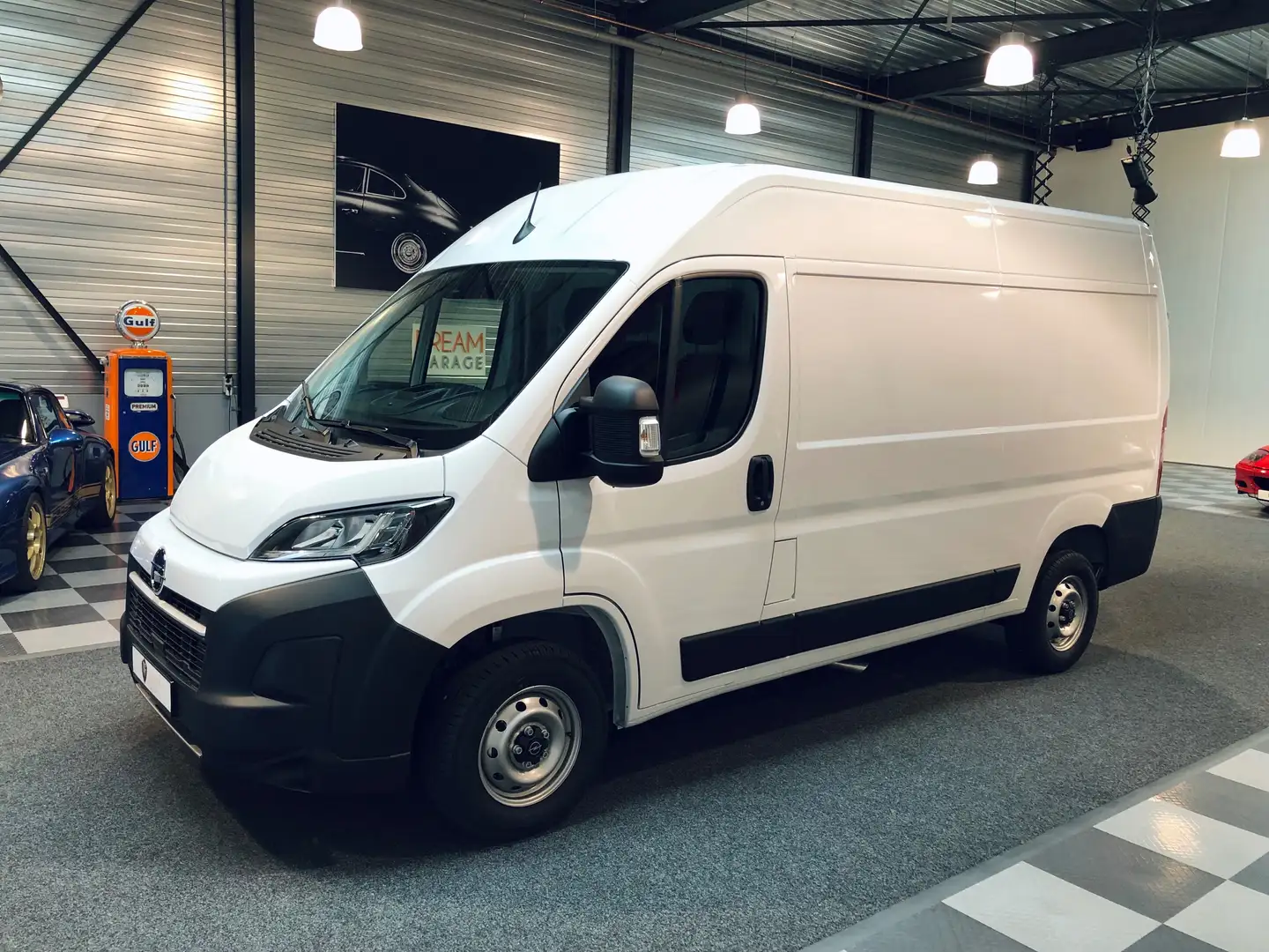 Opel Movano 2.2D 140pk L2H2 3.3t nieuw model, BPM vrij Wit - 1