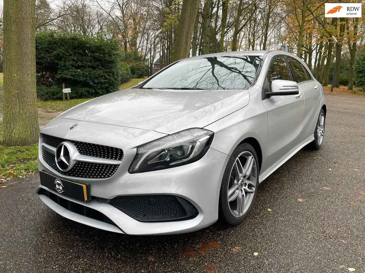 Mercedes-Benz A 180 Business Solution AMG/ Achteruitrijcamera/ trekhaa Grijs - 1