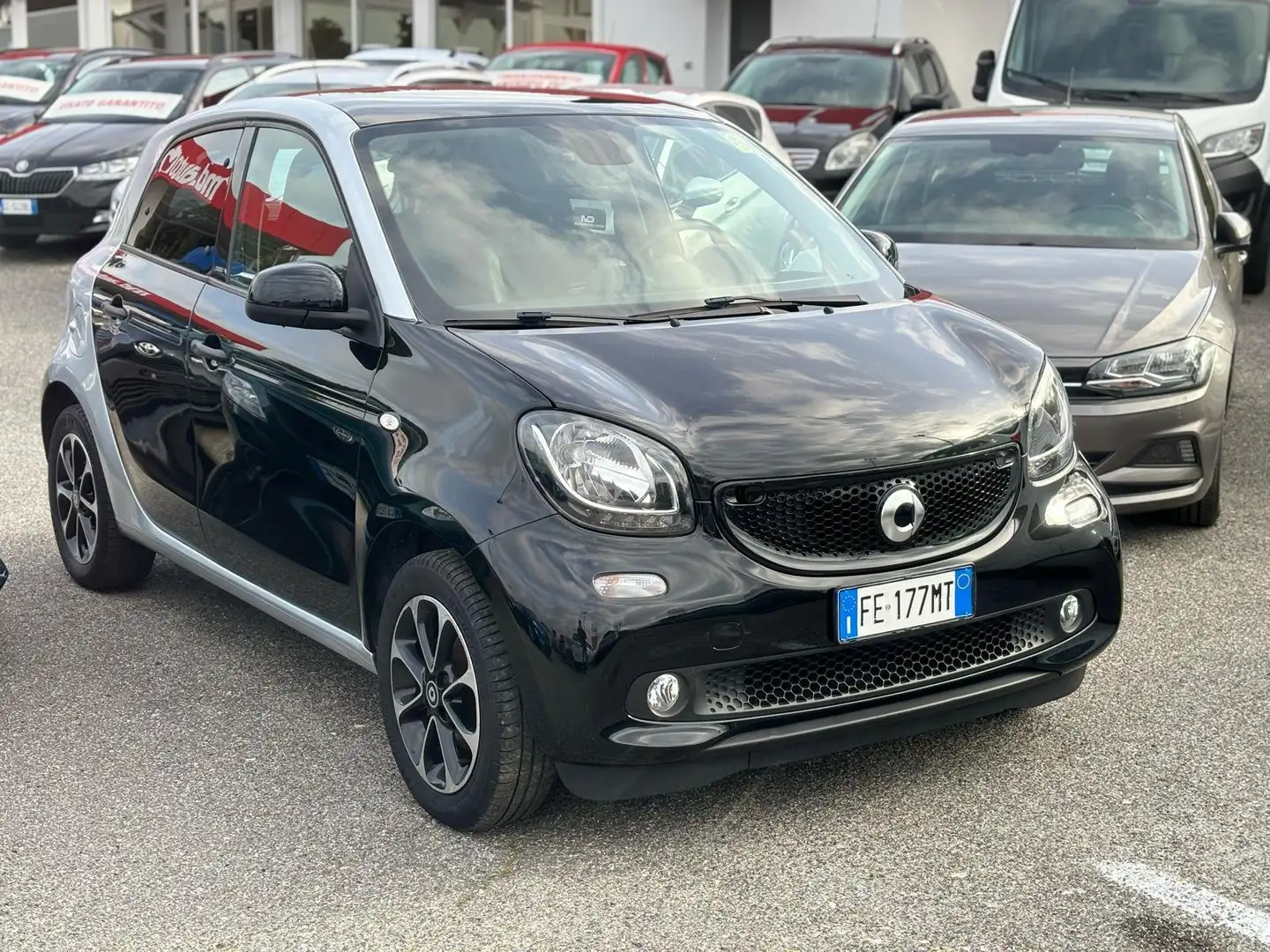 smart forFour Forfour 1.0 Youngster 71cv c/S.S. Zwart - 2