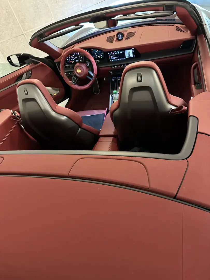 Porsche 992 911 Carrera 4 Cabriolet PDK - 2