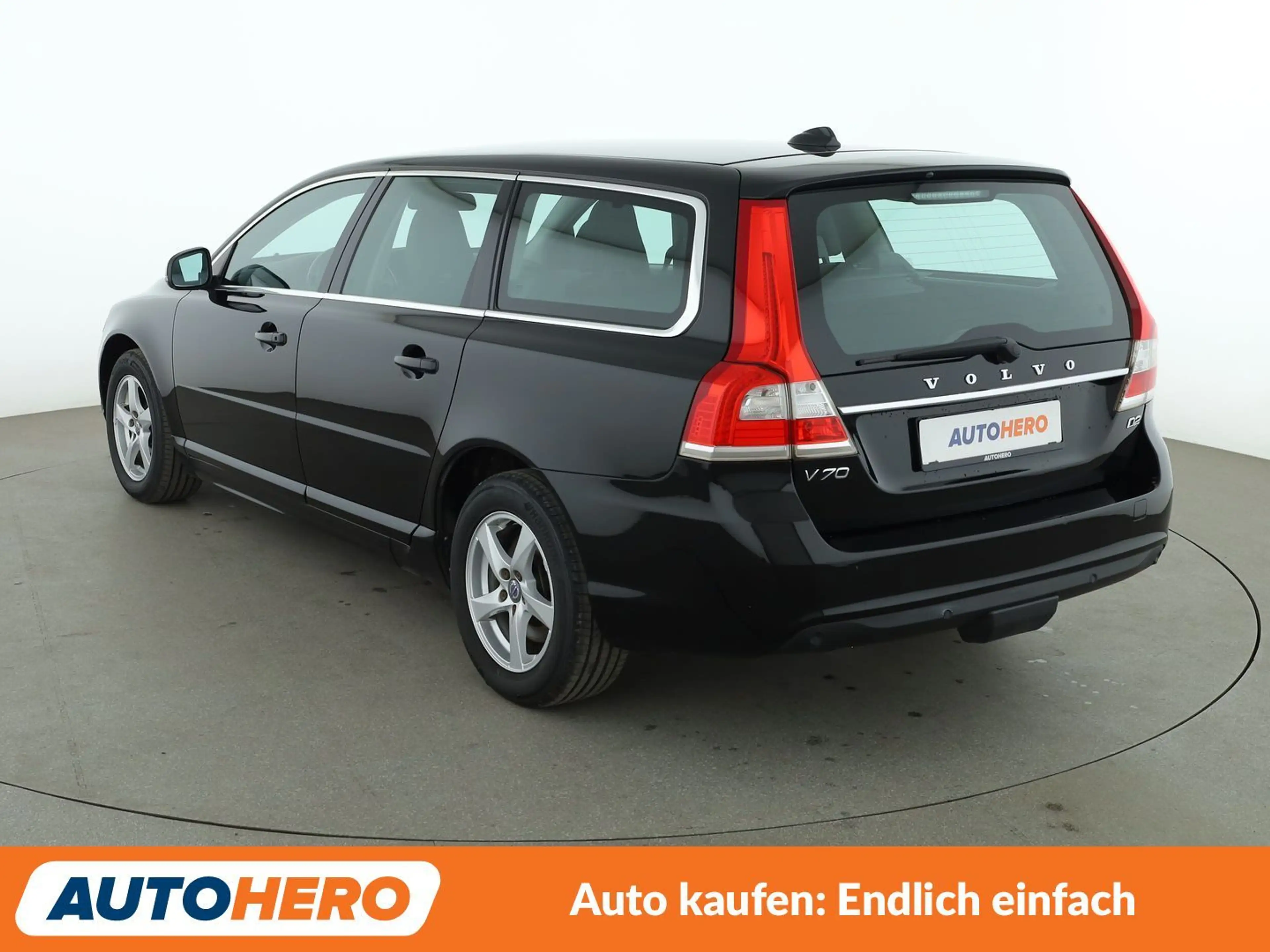 Volvo V70 2.0 D2 Linje Classic *NAVI*TEMPO*PDC*SHZ*AHK*ALU* — photo 4
