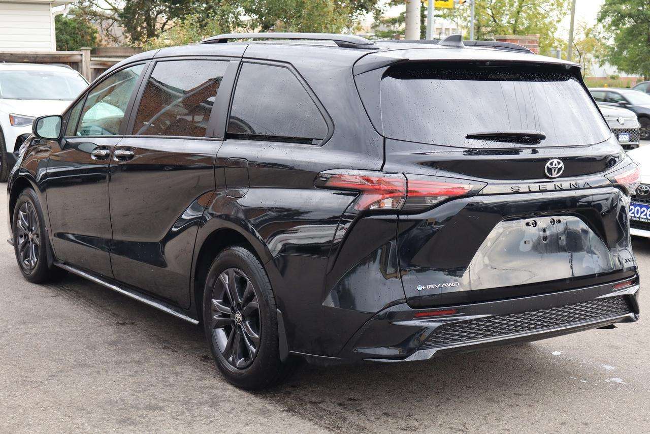 2026 Toyota Sienna XSE 7-Passenger AWD — photo 1