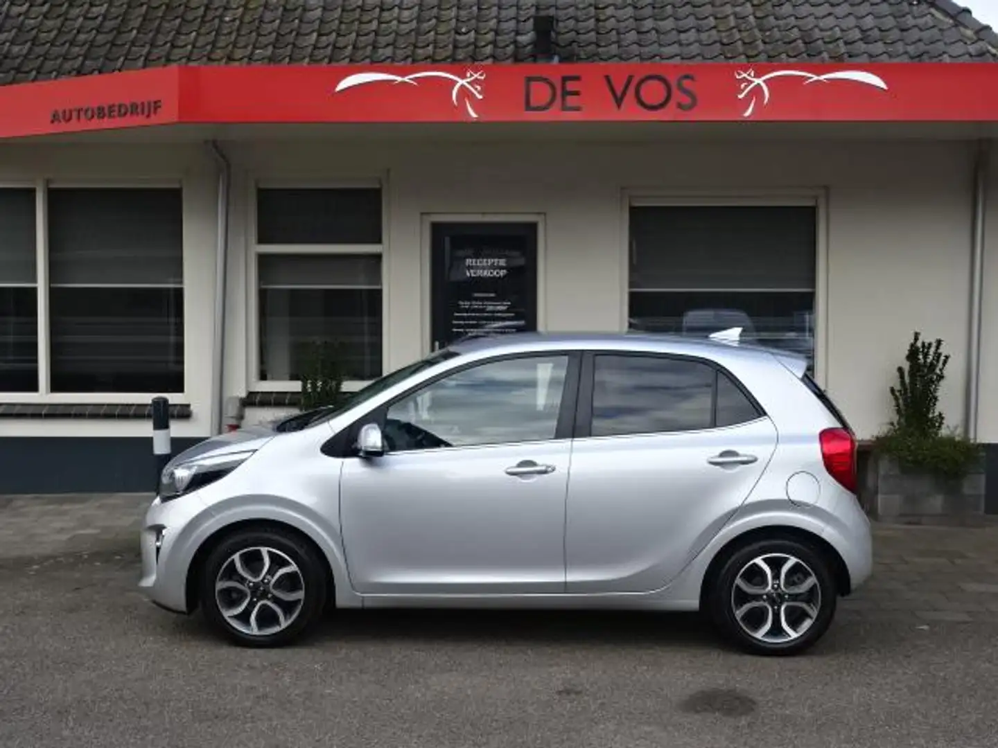 Kia Picanto 1.0 CVVT Design Edition Grijs - 2
