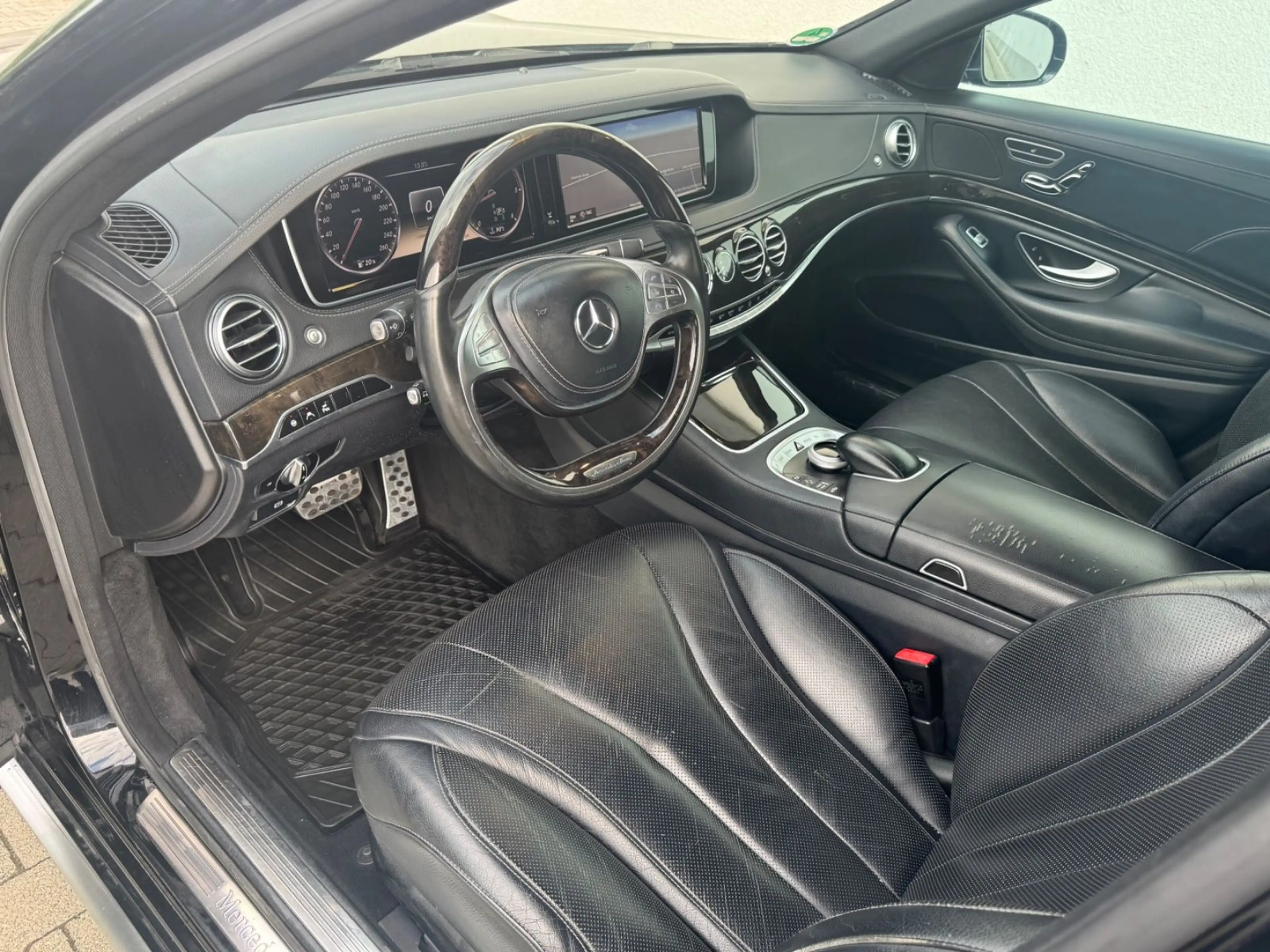 Mercedes-Benz S 350 BlueTec / d ( S 63 AMG Optik/ Sound Gen.) — photo 15