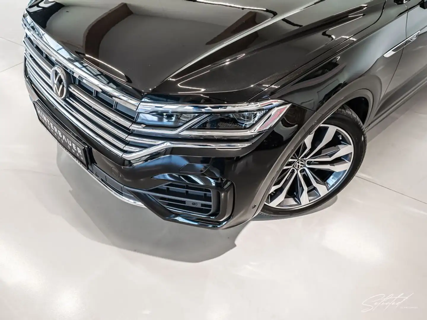 Volkswagen Touareg R-Line 4Motion *AHL 3,5t !! *MATRIX-LED*LUFT Zwart - 2