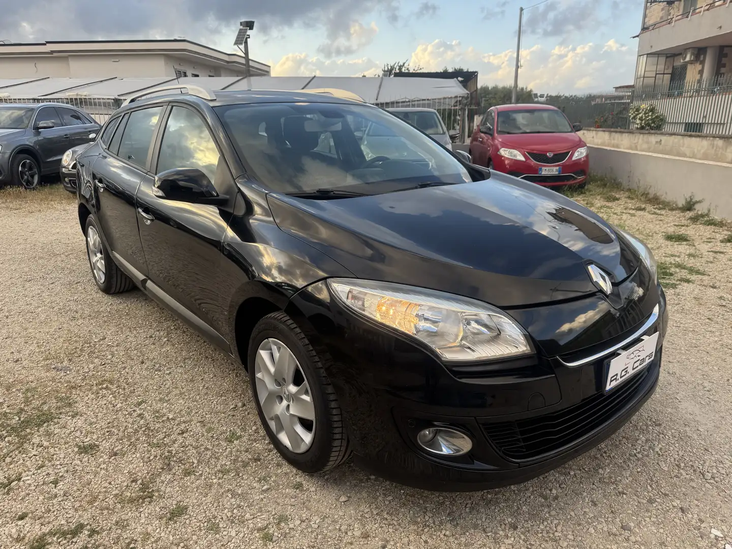 Renault Megane SporTour 1.5 dci Luxe TomTom 110cv fap - 2