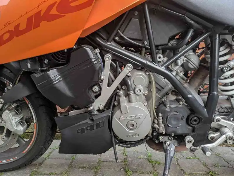 KTM 990 Super Duke - foto 5