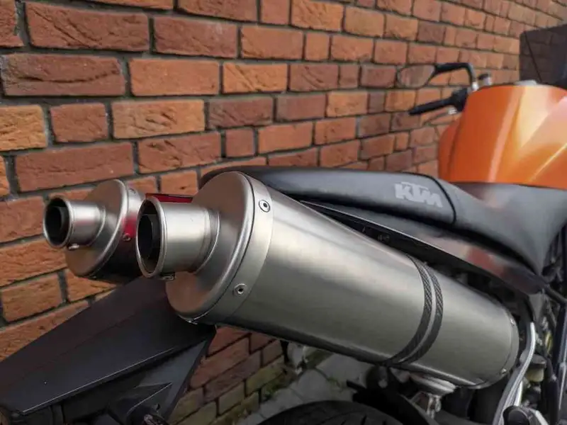 KTM 990 Super Duke - foto 7