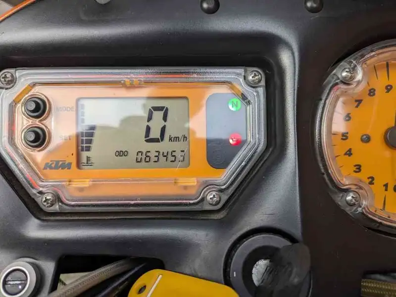 KTM 990 Super Duke - foto 8