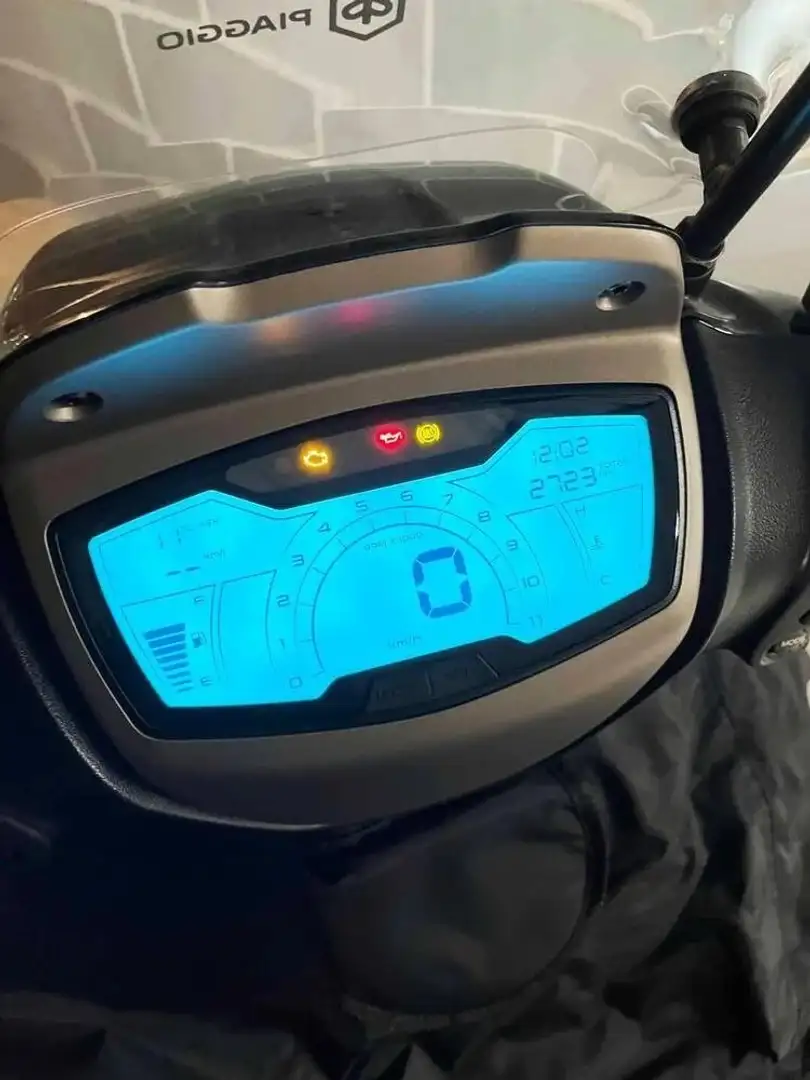Piaggio Medley 125 Negru - 2