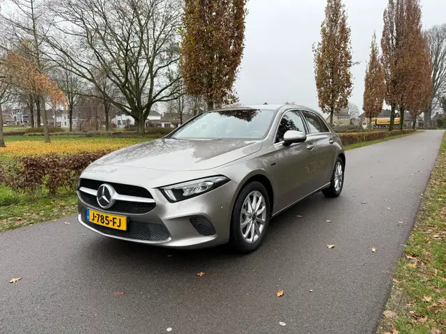 Mercedes-Benz A 250 e Bns Sol Luxury | ORIGINEEL NL | NAP | DEALERONDH