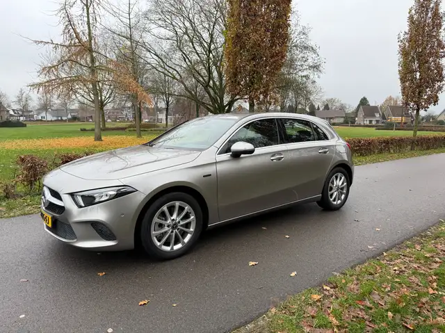 Mercedes-Benz A 250 e Bns Sol Luxury | ORIGINEEL NL | NAP | DEALERONDH