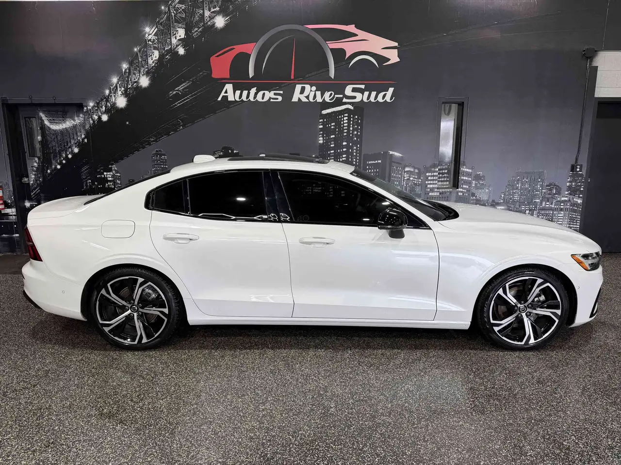 Volvo S60 снимка Volvo S60