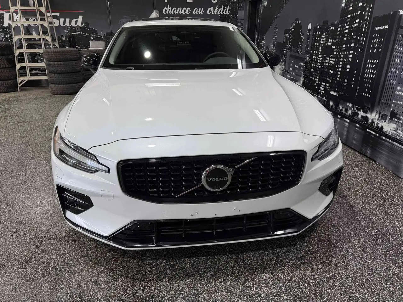 Volvo S60 снимка Volvo S60