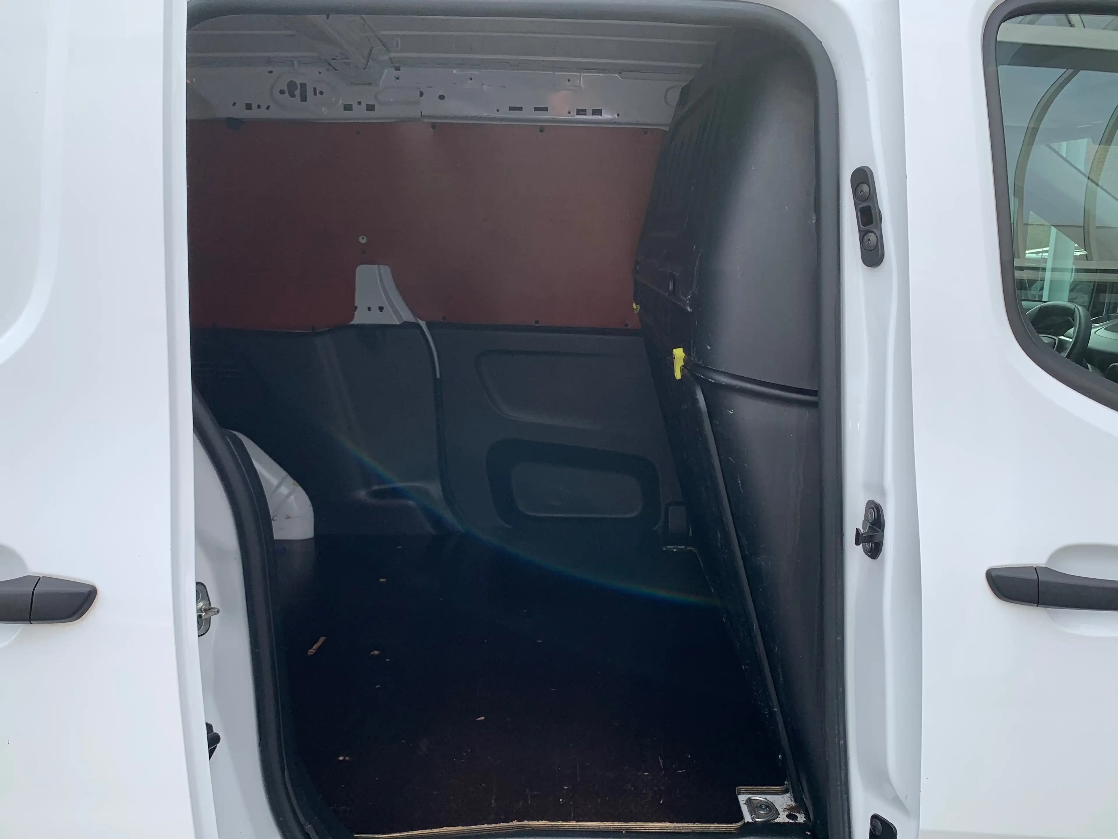 Peugeot Partner XL 1.5 HDI 102CV / LONG CHÂSSIS / 3 PLACES / GRAND GPS / CARPLAY / AIRCO / CRUISE / PDC / 11.488€ HTVA / — photo 10