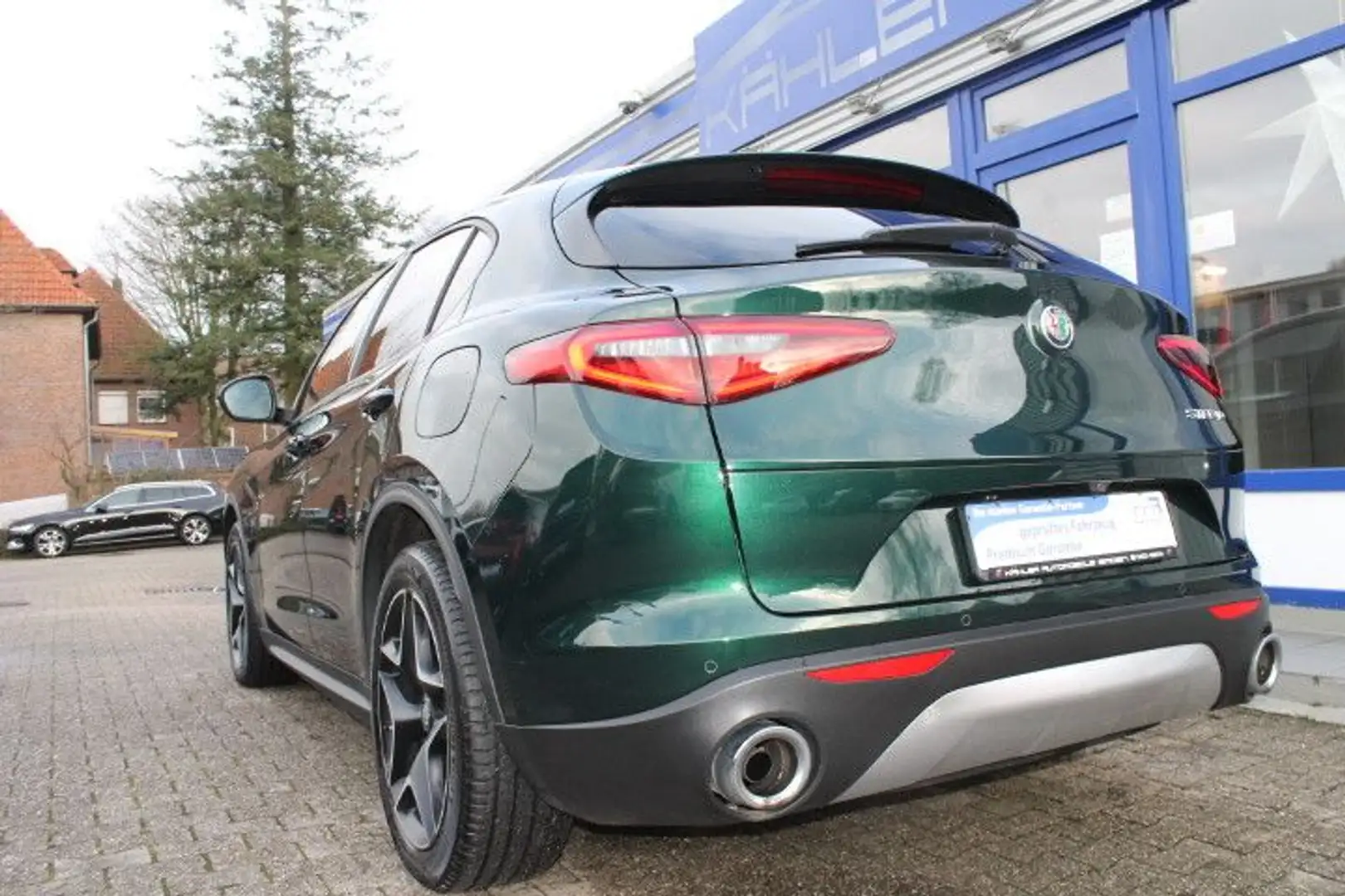 Alfa Romeo Stelvio Sprint Automatik LED/20Zoll/Navi Grün - 2