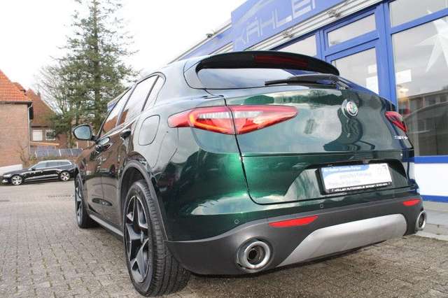 Alfa Romeo Stelvio Sprint Automatik LED/20Zoll/Navi