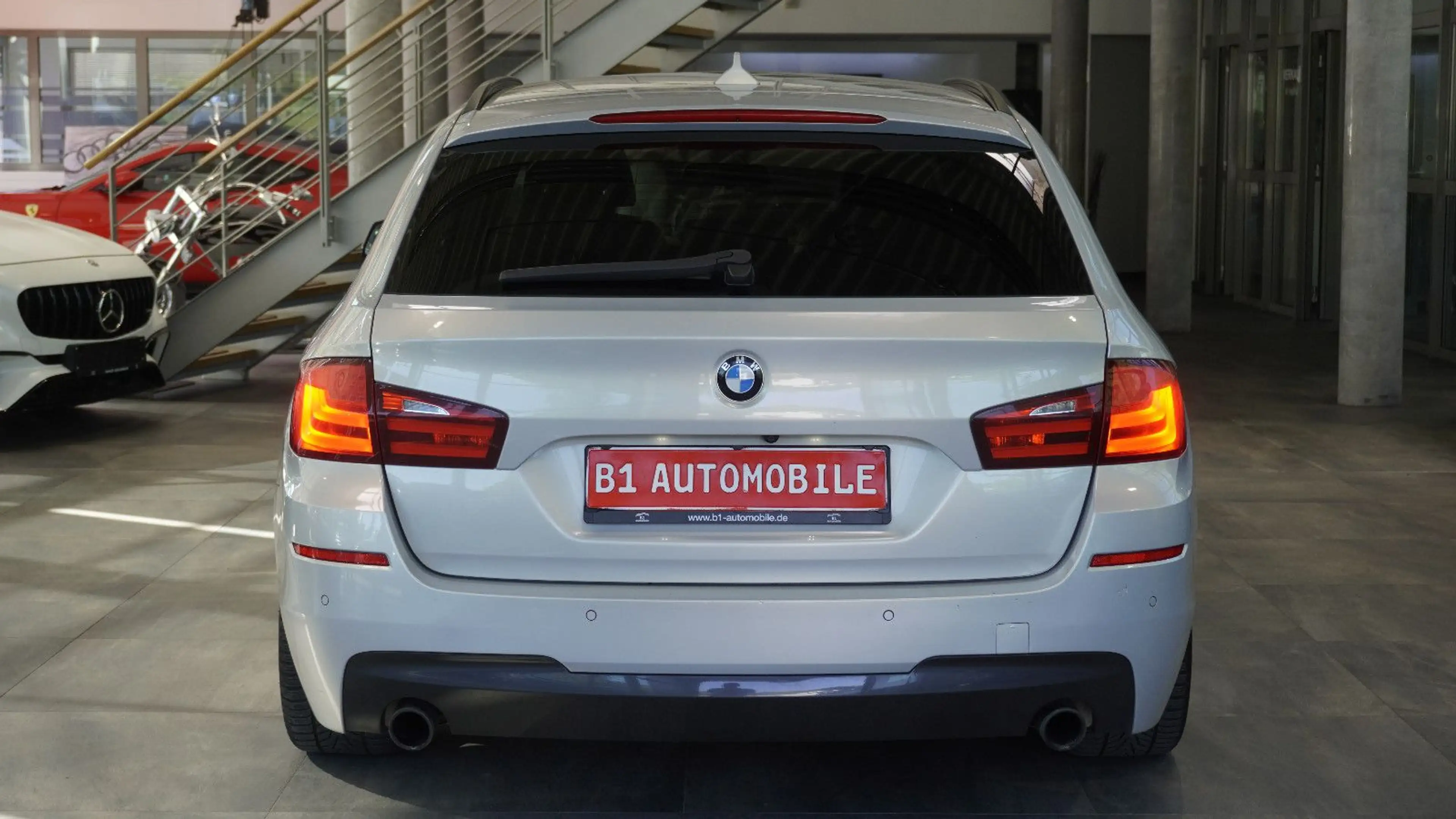 BMW 535 d Touring*PANO*HEAD-UP*STHZ*B&O*ACC*KAM* — photo 6