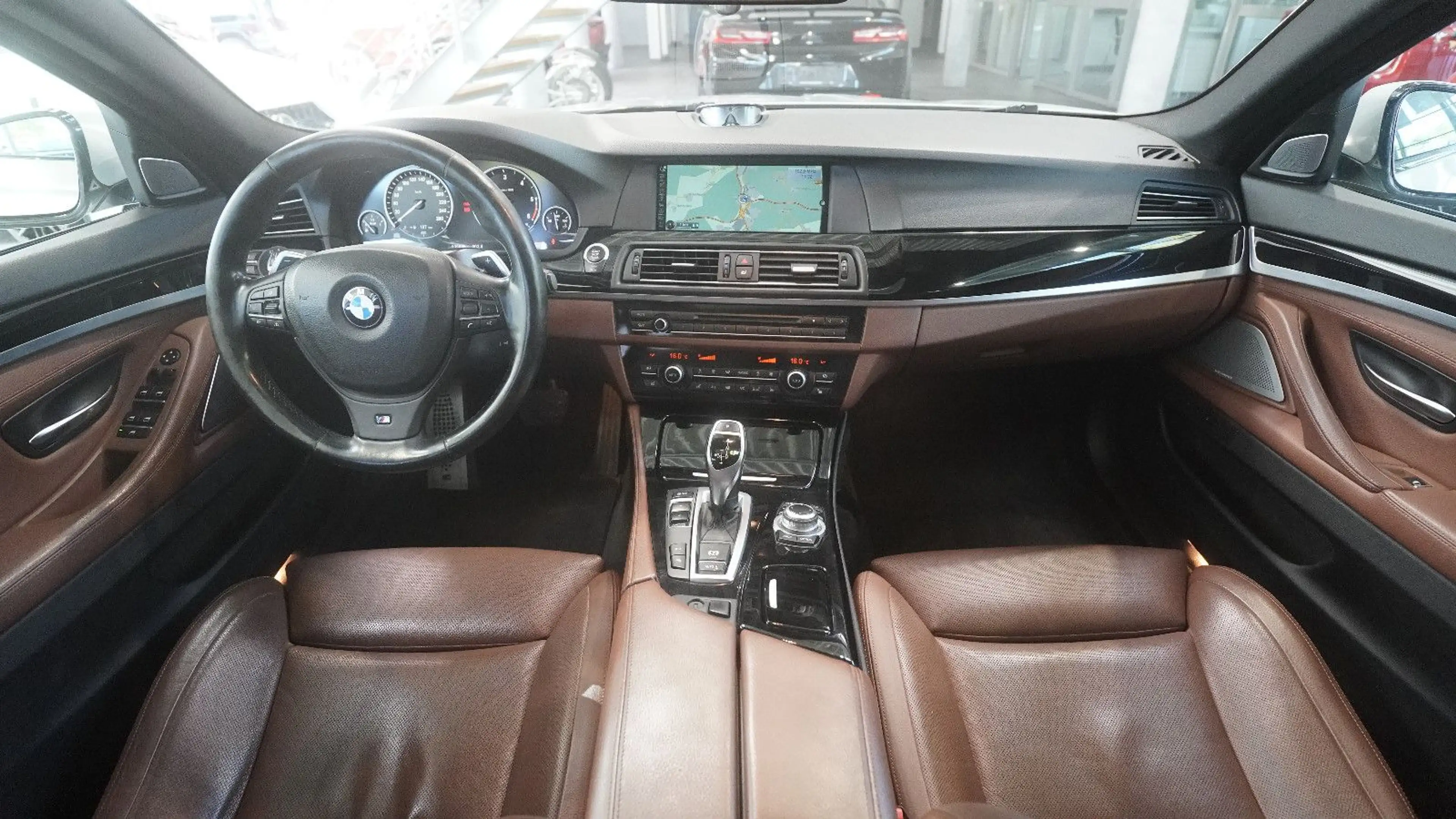 BMW 535 d Touring*PANO*HEAD-UP*STHZ*B&O*ACC*KAM* — photo 10