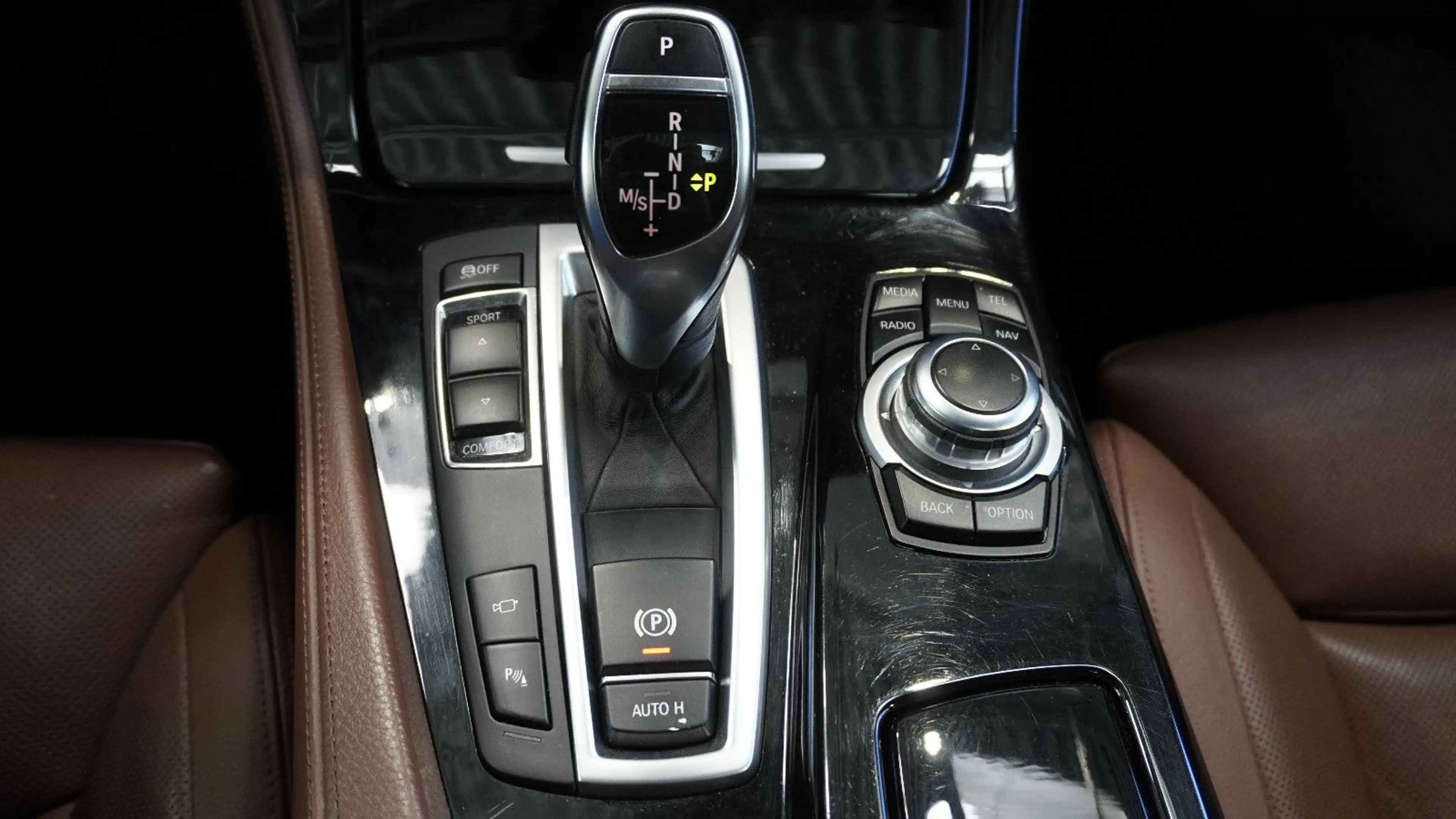 BMW 535 d Touring*PANO*HEAD-UP*STHZ*B&O*ACC*KAM* — photo 15