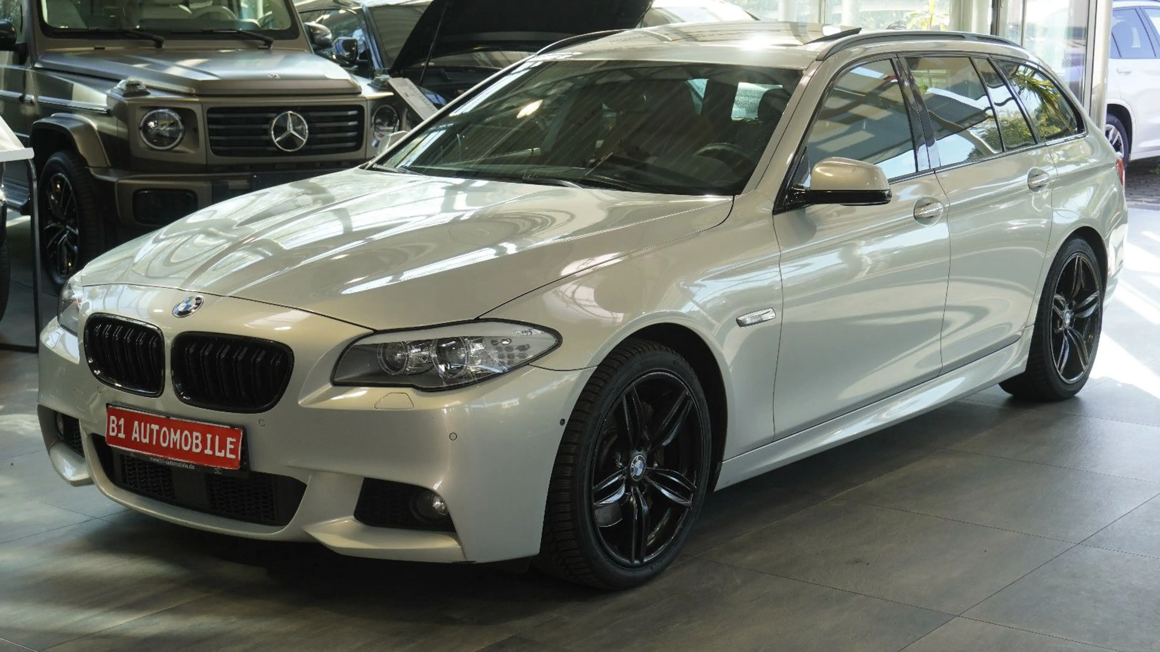 BMW 535 d Touring*PANO*HEAD-UP*STHZ*B&O*ACC*KAM*