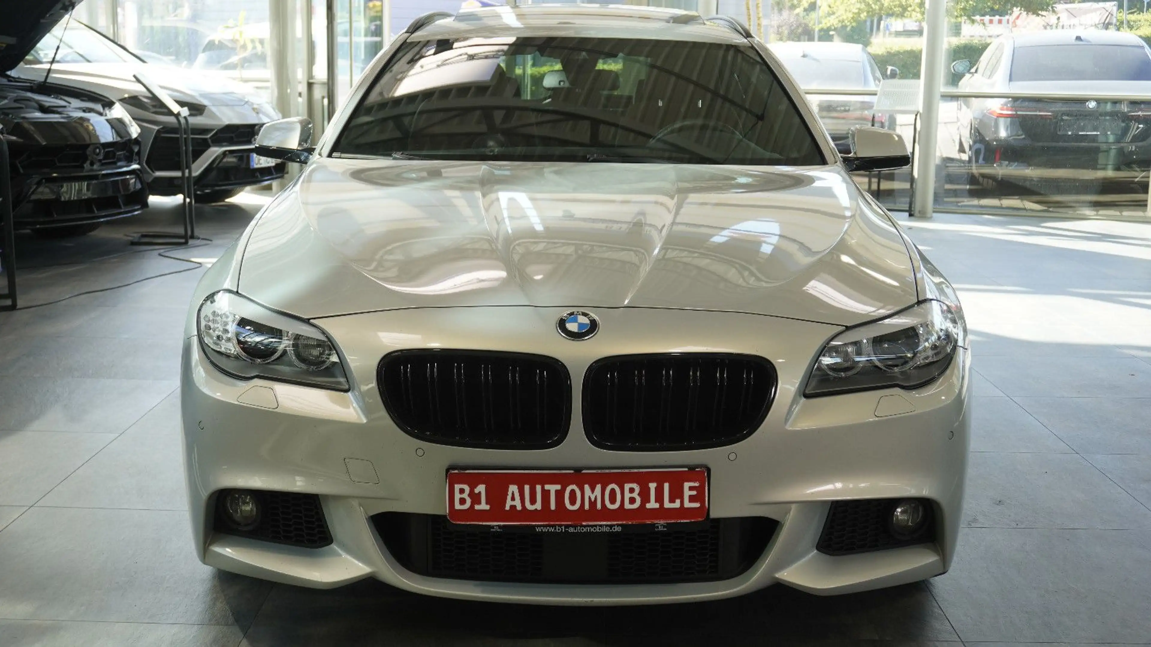 BMW 535 d Touring*PANO*HEAD-UP*STHZ*B&O*ACC*KAM* — photo 2