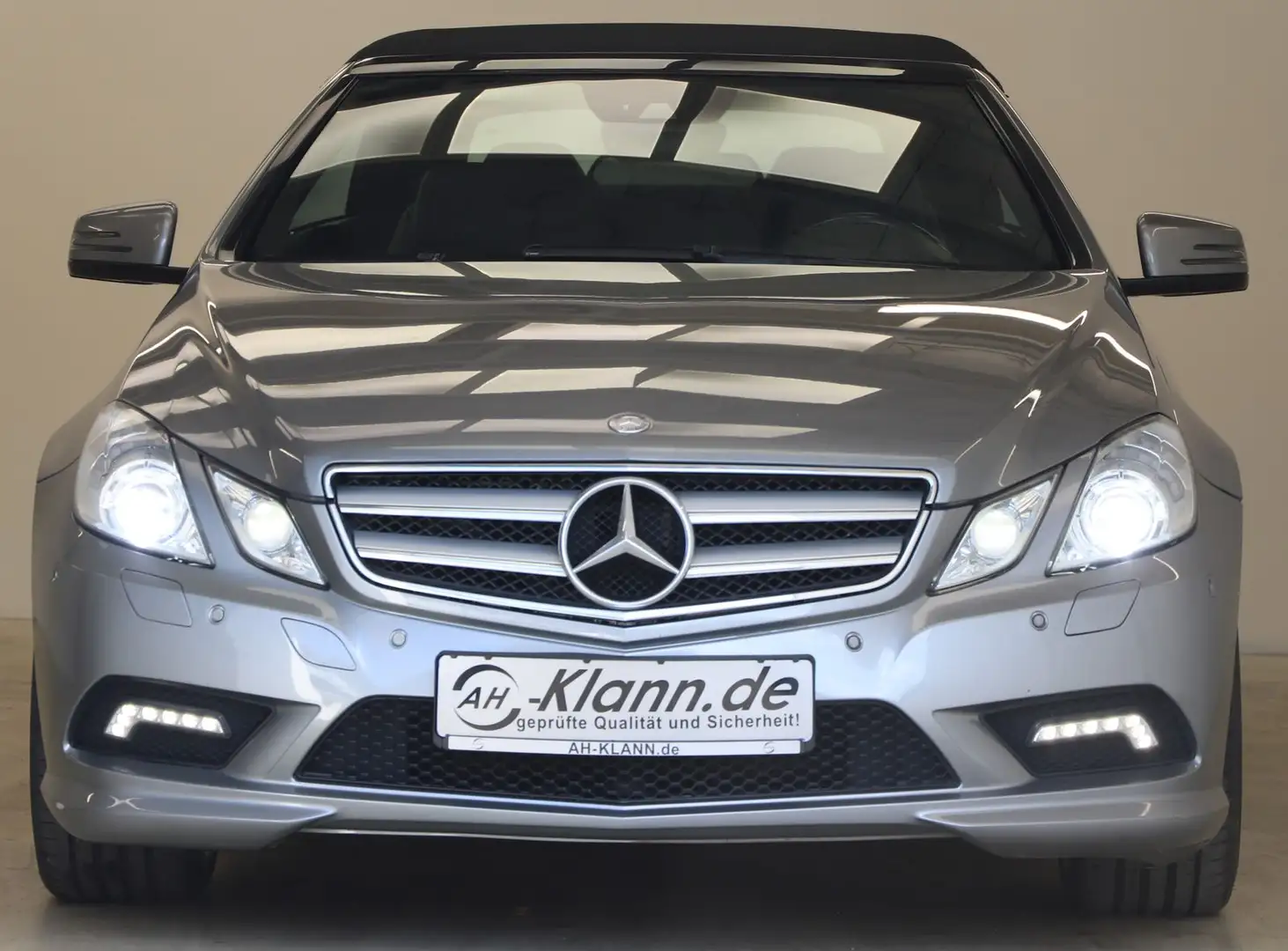 Mercedes-Benz E 350 CGI 292PS AMG-Line Cabrio Navi Airscarf Серый - 2