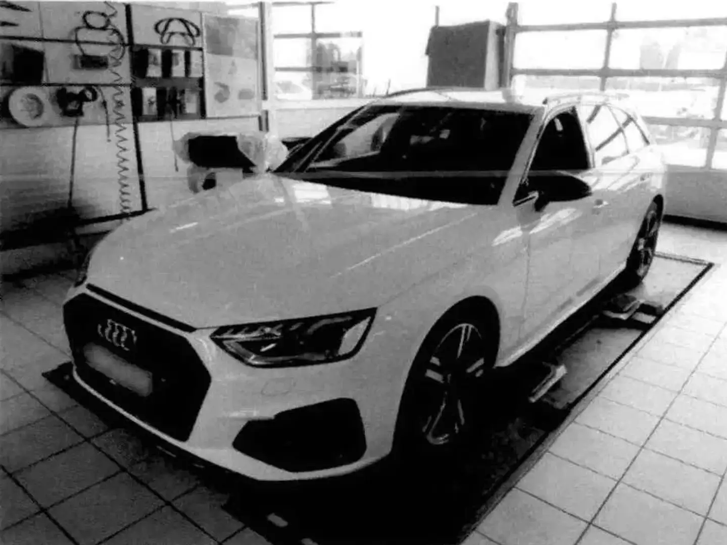 Audi A4 Avant 45 TDI quattro S line *PANO*MATRIX*PDC*NAVI* Weiß - 2