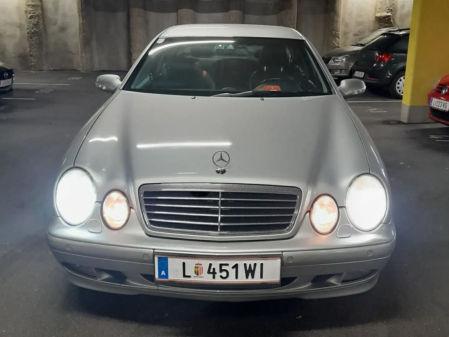 Mercedes-Benz CLK Daimler Chrysler Zilver - 1