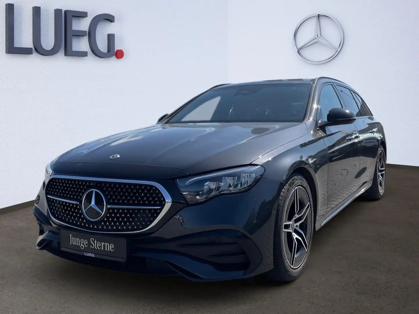Mercedes-Benz E 200 T AMG-ADVANCED+NIGHT+AHK+LENKRADHZG+KAMERA Grau - 1