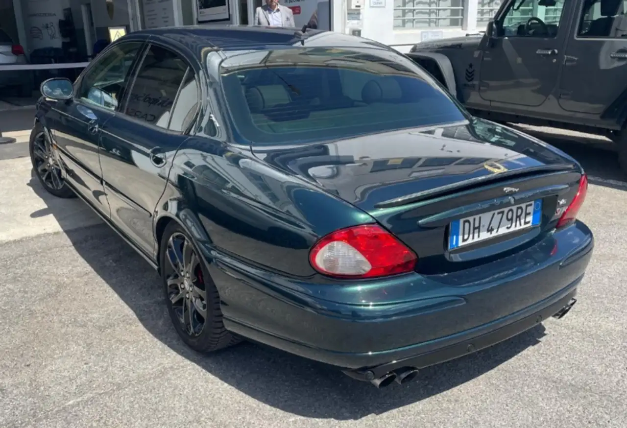 Jaguar X-Type 2.5 V6 Luxury auto, foto 3