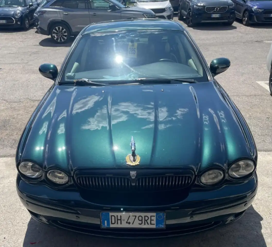 Jaguar X-Type 2.5 V6 Luxury auto, foto 1