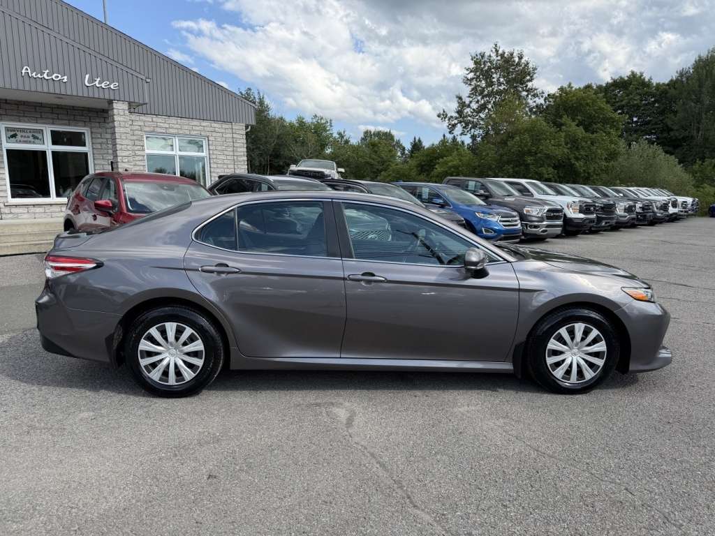 2020 Toyota Camry LE 2.5L AUTOMATIQUE — снимка 1