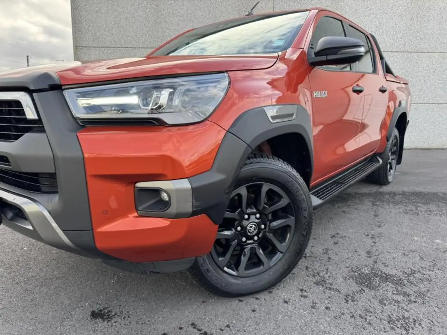 Toyota Hilux 2.8 204ch 6AT Invincible Double Cab. Oranje - 2