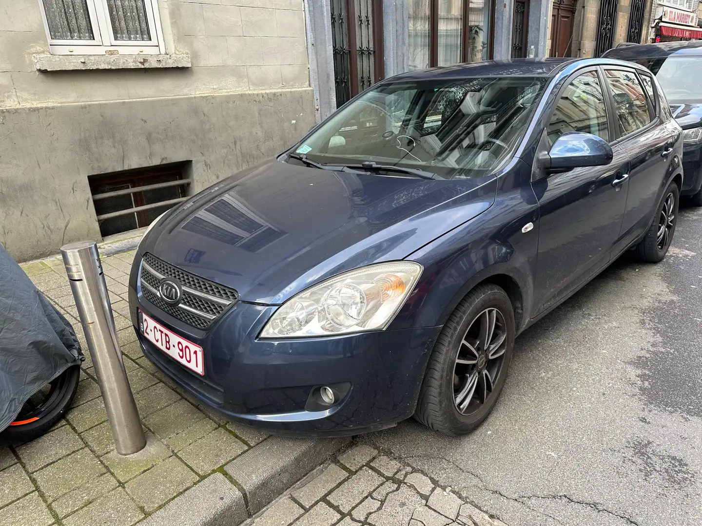 Kia Ceed / cee'd 1.6 CVVT Aut. EX Blauw - 1