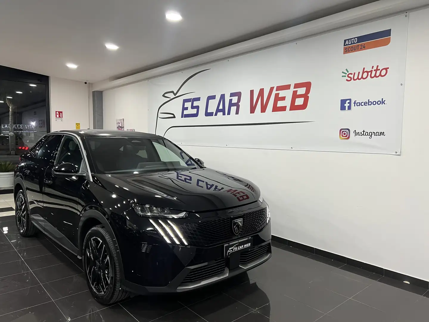 Peugeot 3008 1.2 hybrid Allure 136 cv e-dcs6 Negro - 1