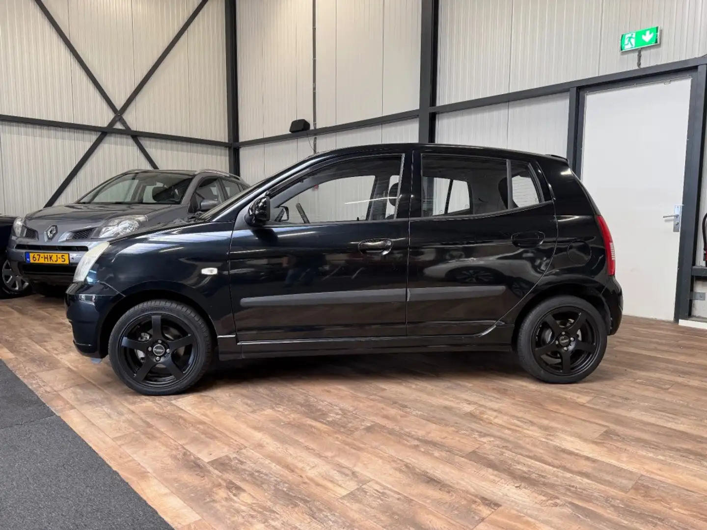 Kia Picanto 1.0 D-light / Airco / 1e Eigenaar / 102000km NAP / Noir - 2