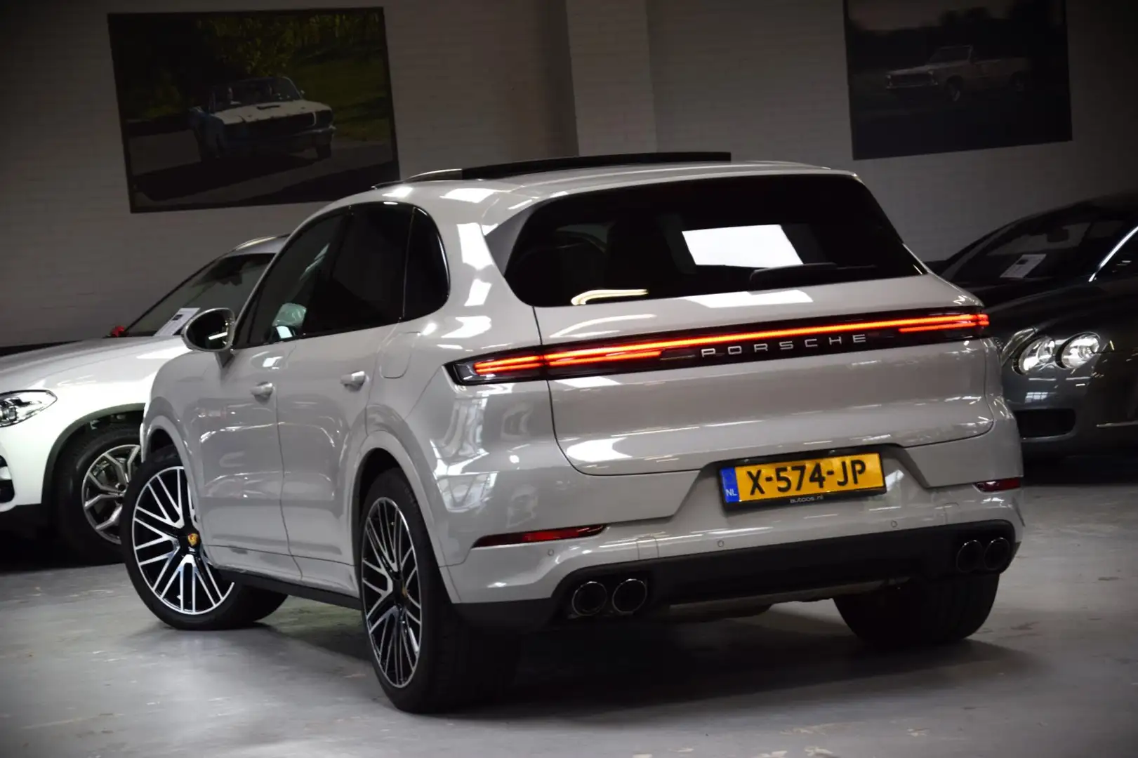 Porsche Cayenne 3.0 E-Hybrid Panoramadak|Nw.Model|Bose|Org.NL|Lane Gris - 2