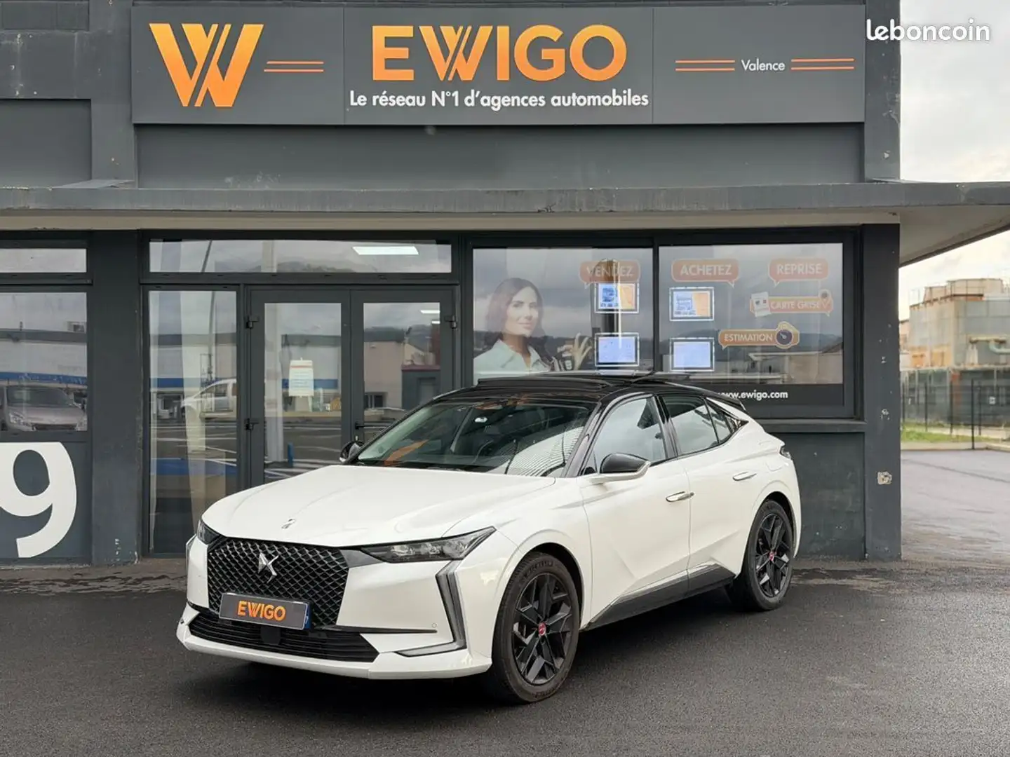 DS Automobiles DS 4 automobiles e-tense performance line 1.6 225ch phev hybrid 13.2kwh eat bva toit ouvrant 1 ere main entretien - 1