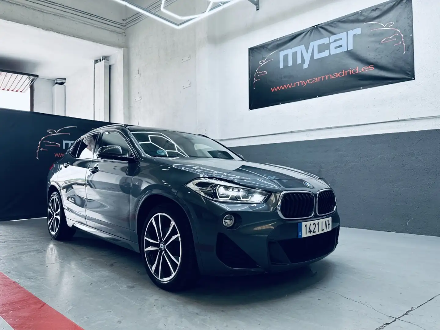 BMW X2 sDrive 18dA M Sport Gris - 2