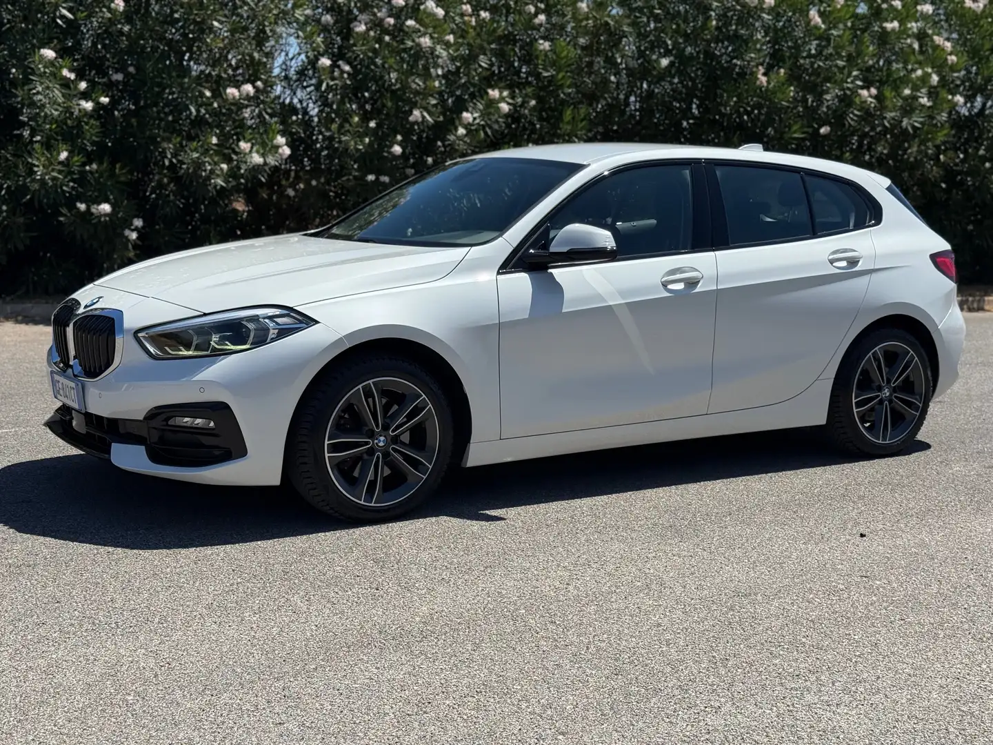 BMW 118 Serie 1 F40 118i Sport 136cv Weiß - 2