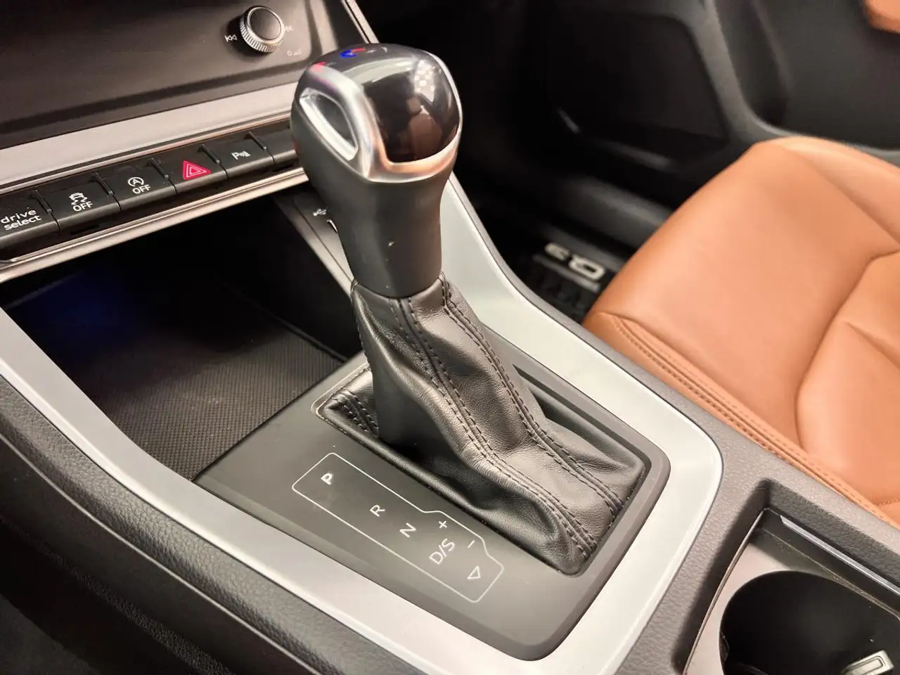 Audi Q3 снимка Audi Q3
