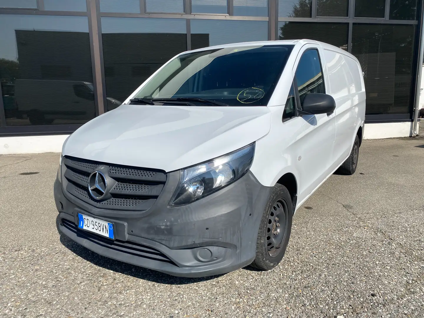 Mercedes-Benz Vito Van L1H1 Blanco - 1
