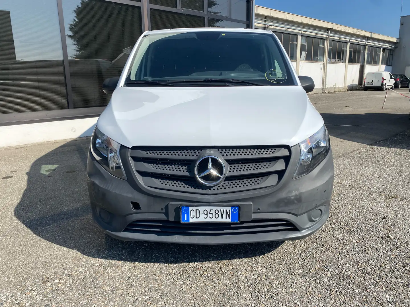 Mercedes-Benz Vito Van L1H1 Blanco - 2