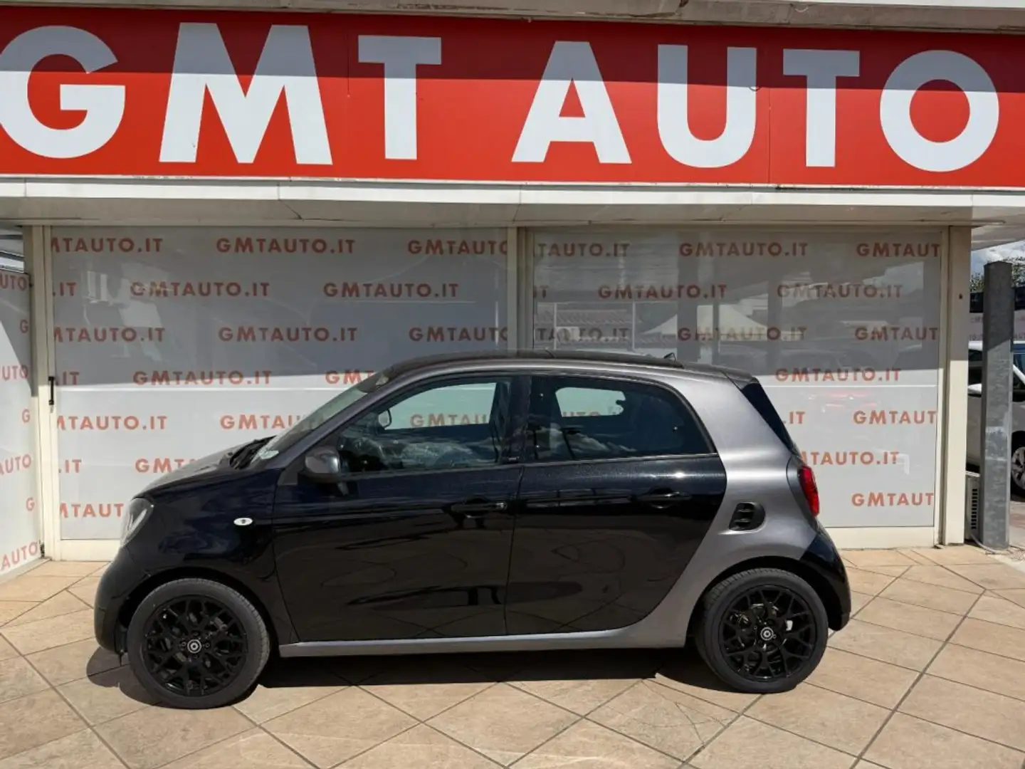smart forFour 0.9 90CV PRIME NAVI LED PANORAMA CERCHI 16" Grijs - 2