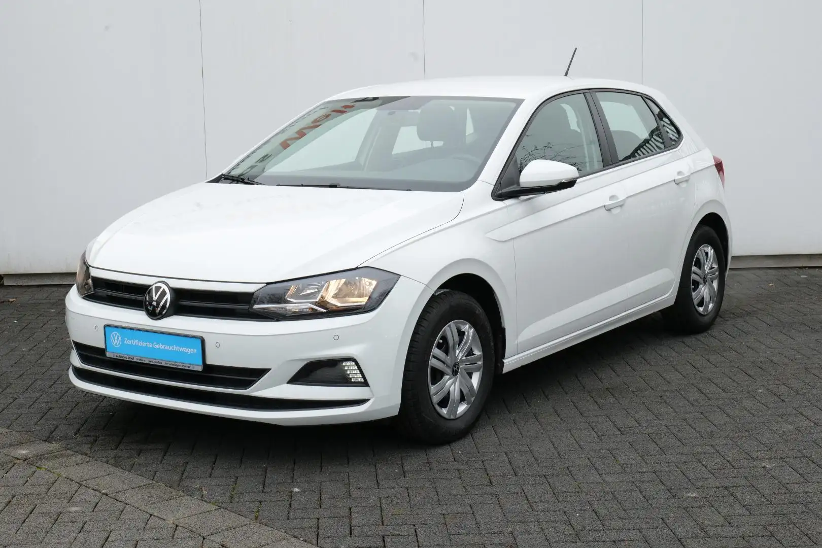 Volkswagen Polo Trendline 1.0 80PS 5-Gang Wit - 2
