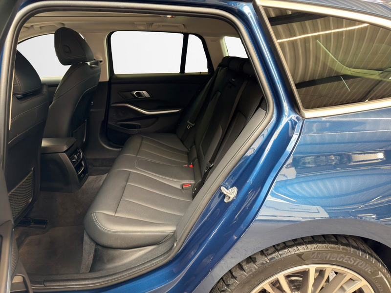 BMW 320 d Touring xDrive ACC AHK STHZ SHZ LRHZ HiFi — photo 10